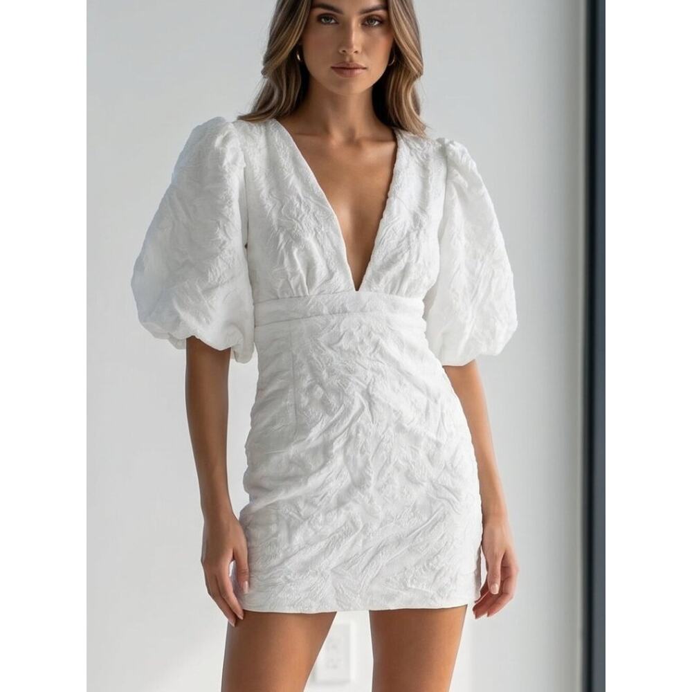 NWT REVOLVE SHOWPO Australia Miley mini dress white jacquard US 2
